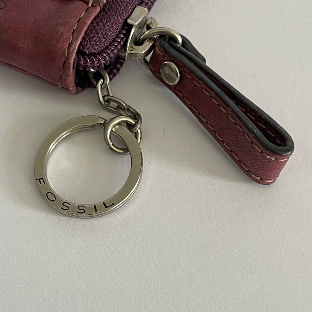 Fossil Maroon/Purple Leather Zip Around ID Wallet/ Coin purse - Picture 7 of 8